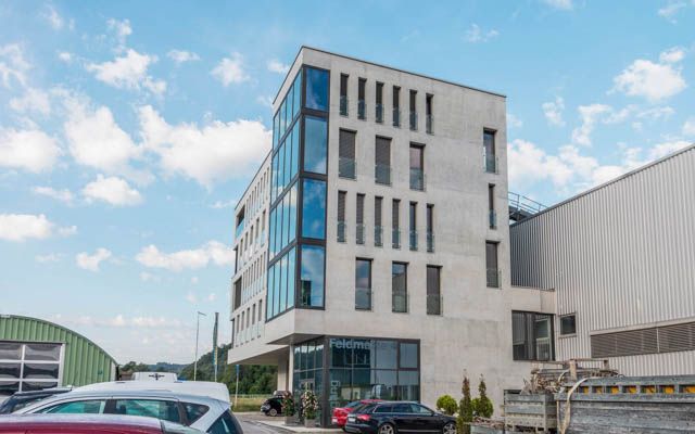 Büro- & Geschäftshaus