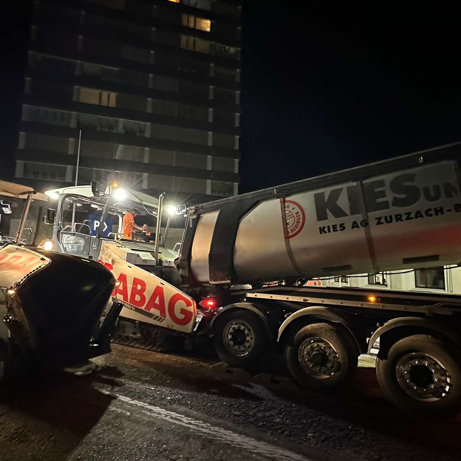 BEI TAG & NACHT