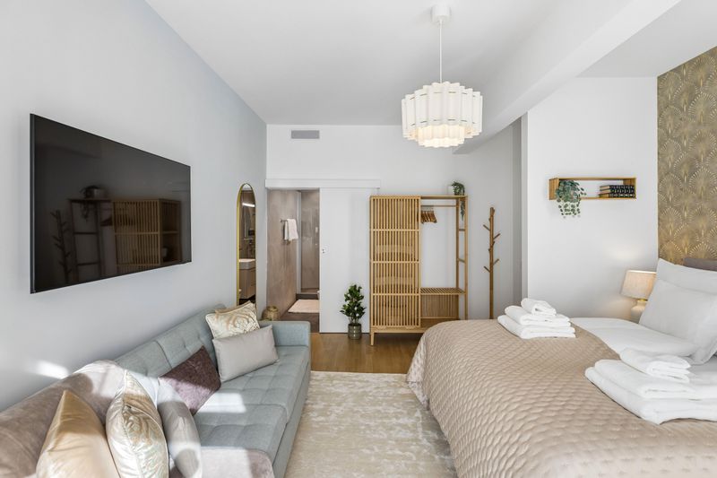 Old Town Penthouse Maisonette – Private Rooftop Waldmannstrasse