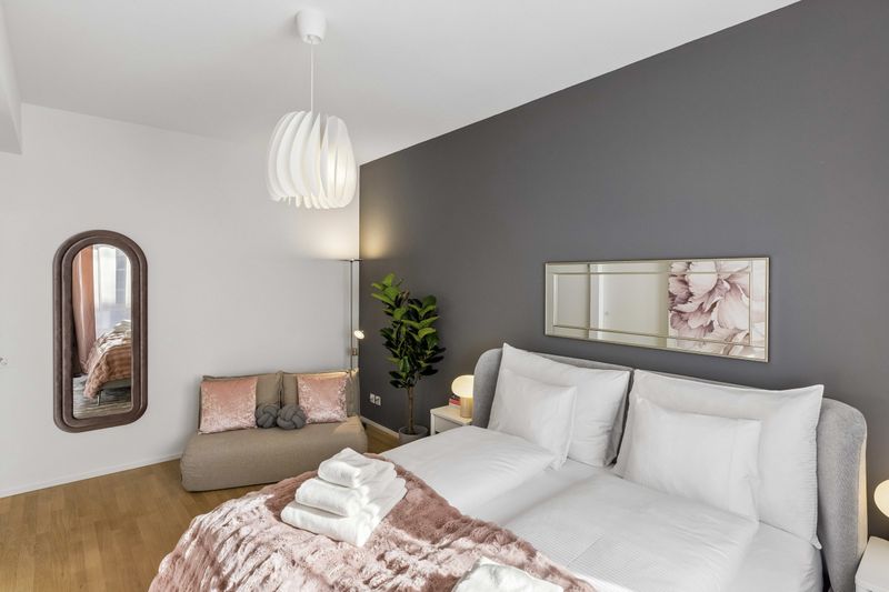 Old Town Penthouse Maisonette – Private Rooftop Waldmannstrasse