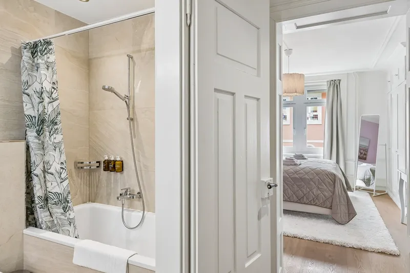 Spacious Apartment – Balcony & Great Location Bäckerstrasse