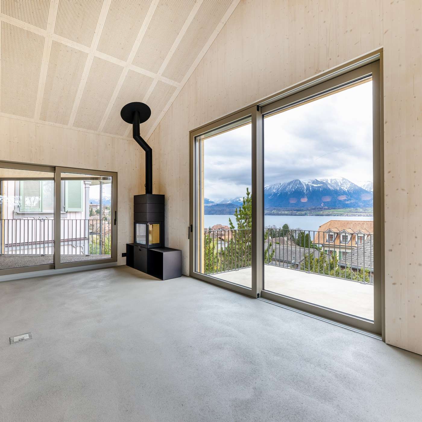 Anbau Wohnhaus und Holz-Metall-Fenster