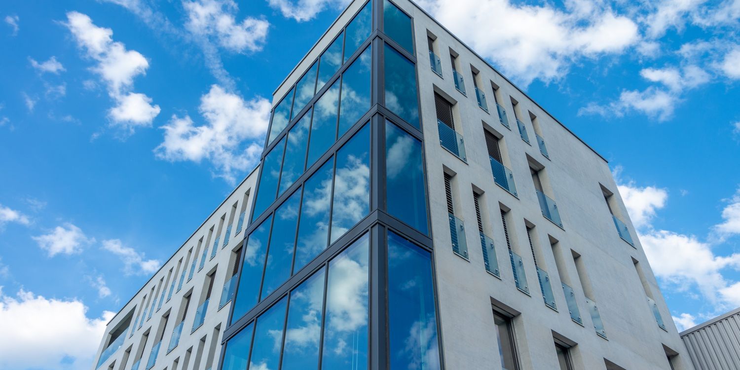 Büro- & Geschäftshaus