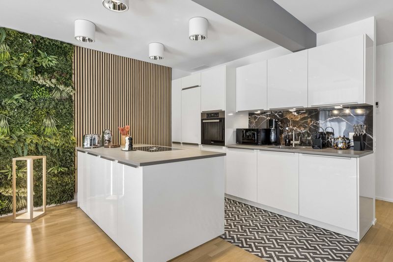 Old Town Penthouse Maisonette – Private Rooftop Waldmannstrasse