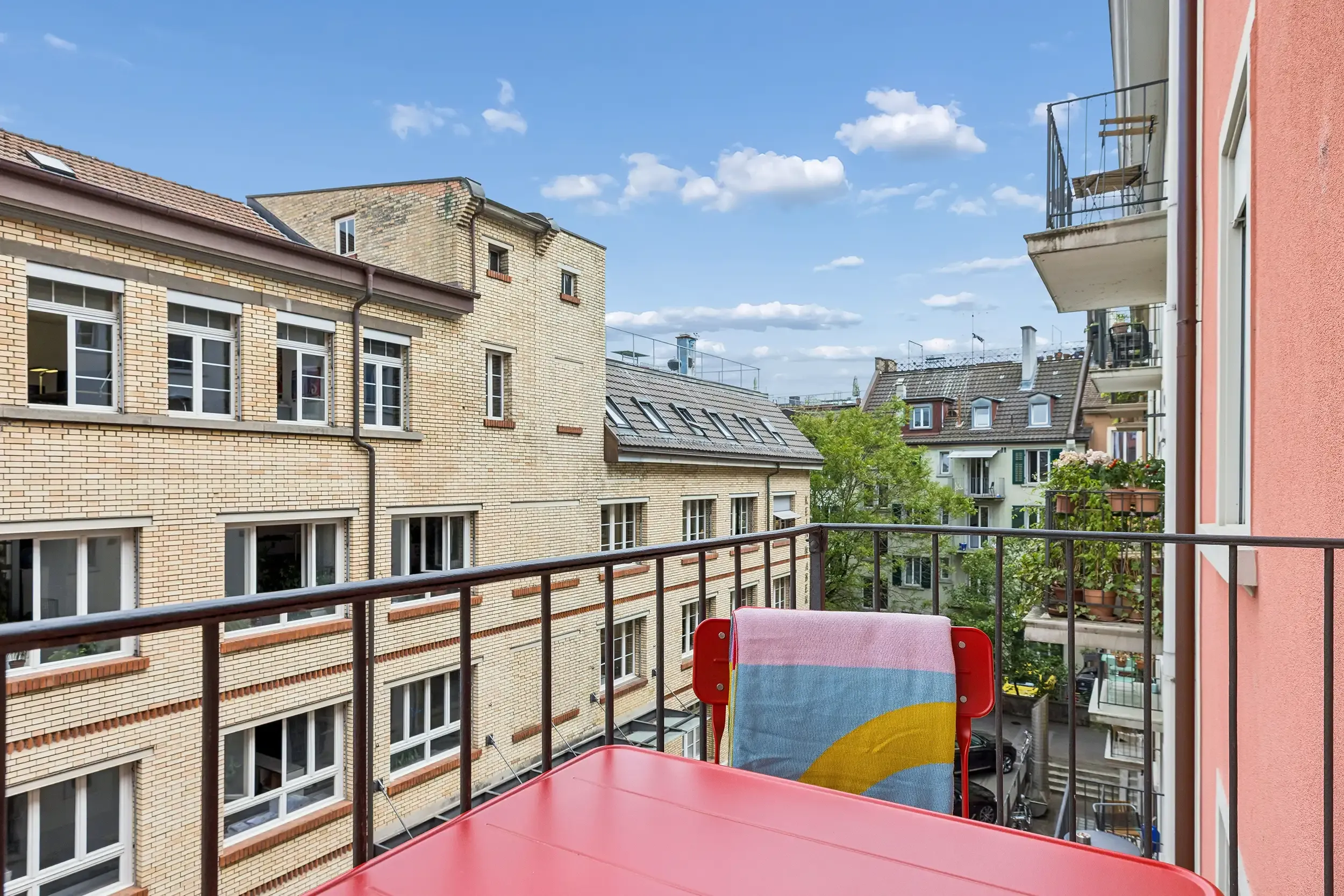Spacious Apartment – Balcony & Great Location Bäckerstrasse