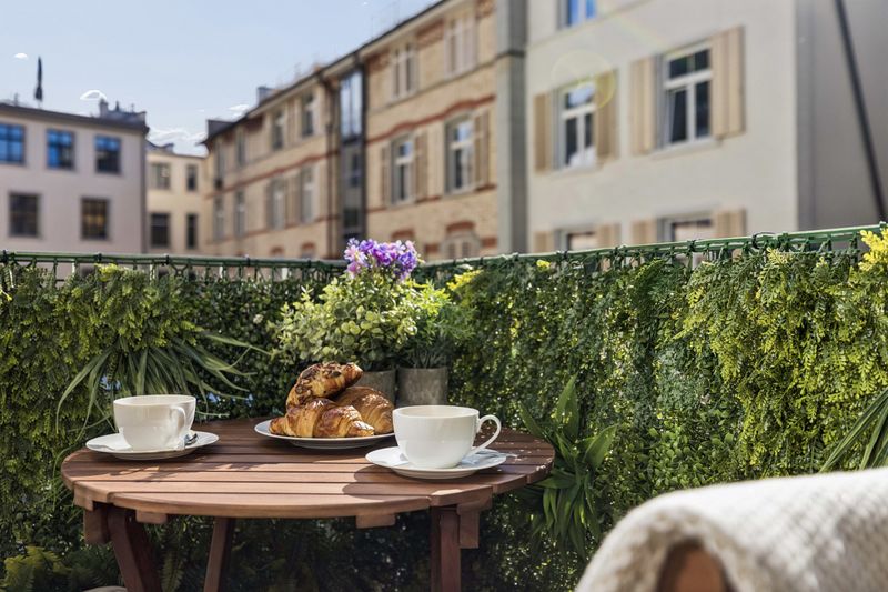 Old Town Penthouse Maisonette – Private Rooftop Waldmannstrasse