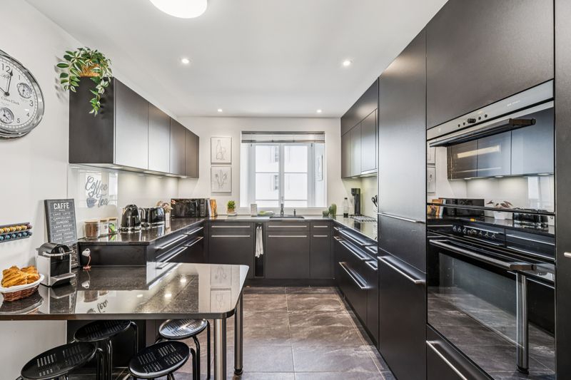 The Grossmünster Residence Zwingliplatz 3