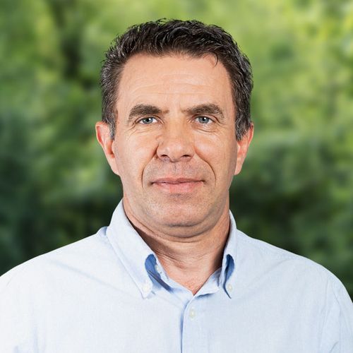 Dr. med. univ. (YUG) Adem Bajrami