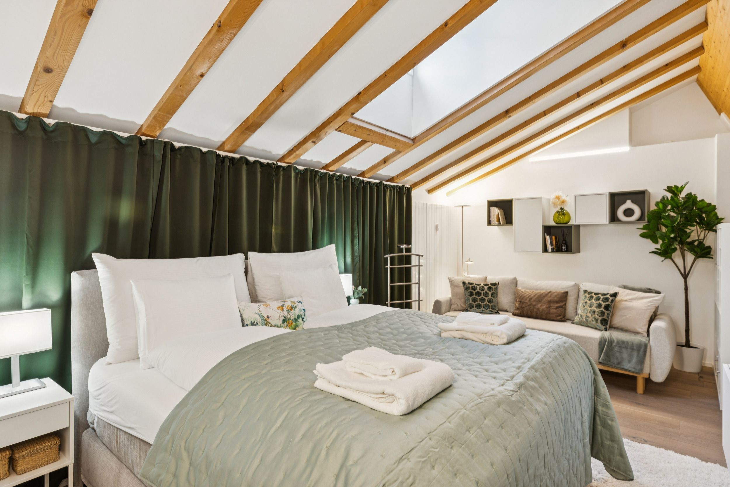 Old Town Diamond Penthouse – Private Rooftop Limmatquai 84