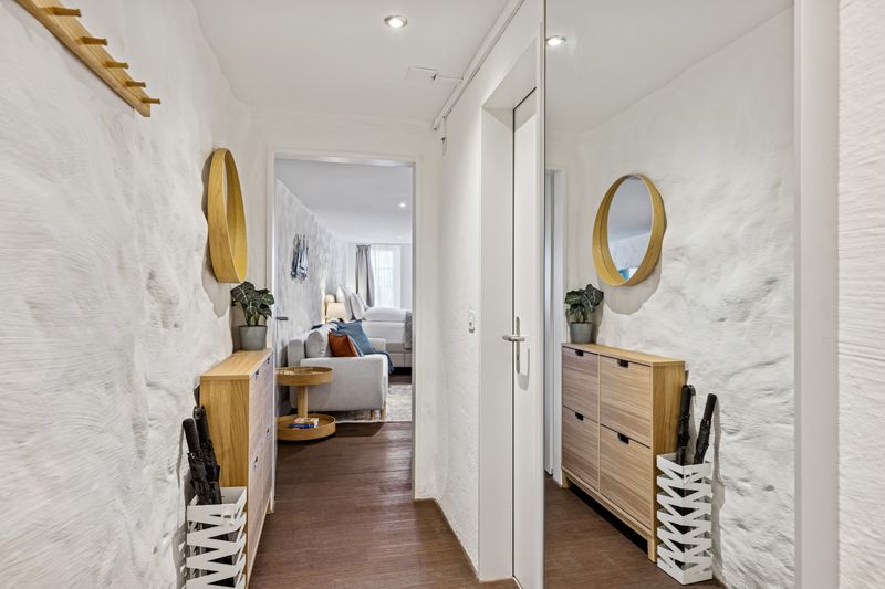 The Jewellery Box Old Town Gem with Waterview Niederdorfstrasse OG2