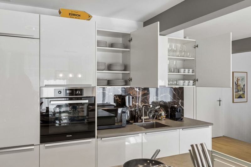 Old Town Penthouse Maisonette – Private Rooftop Waldmannstrasse