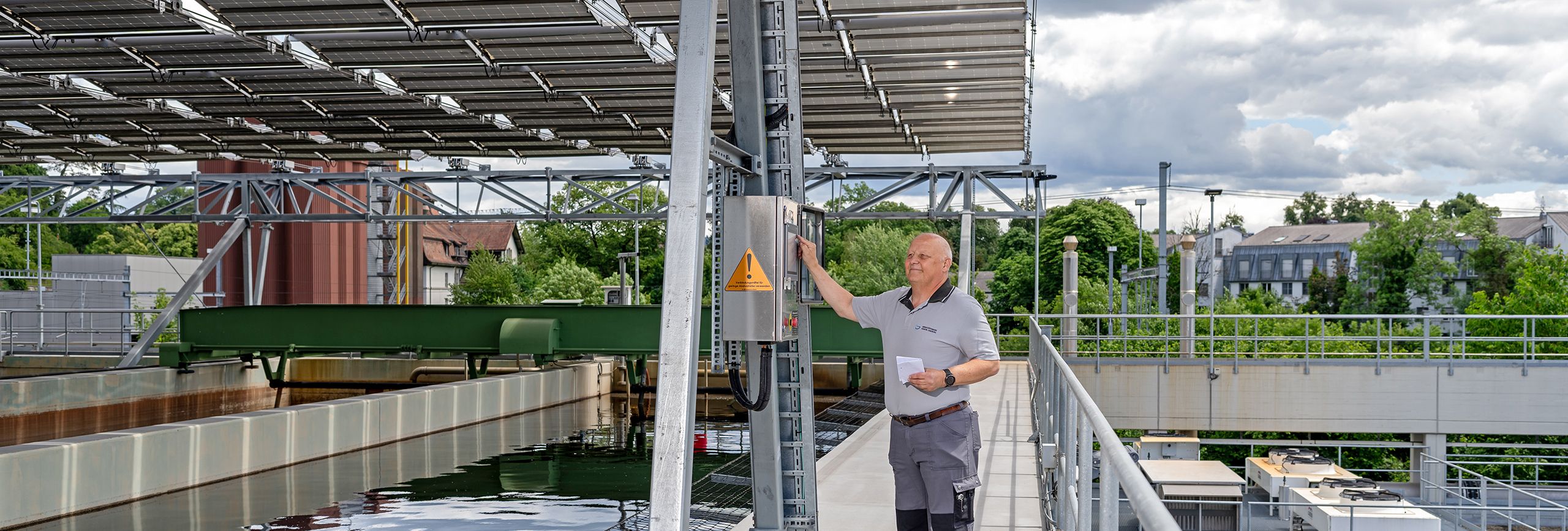 Solarfaltdach: Umwelt- und Investitionsschutz unter einem Dach.