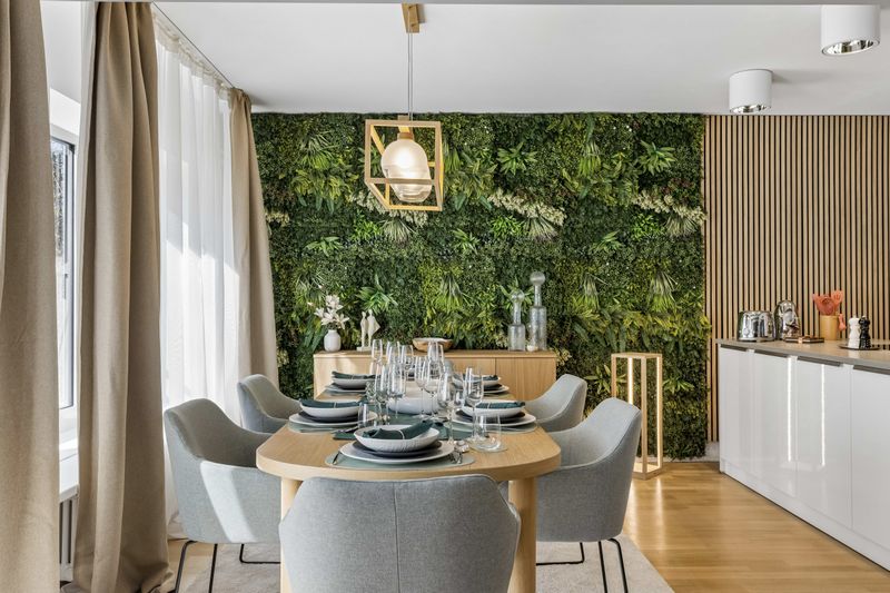 Old Town Penthouse Maisonette – Private Rooftop Waldmannstrasse