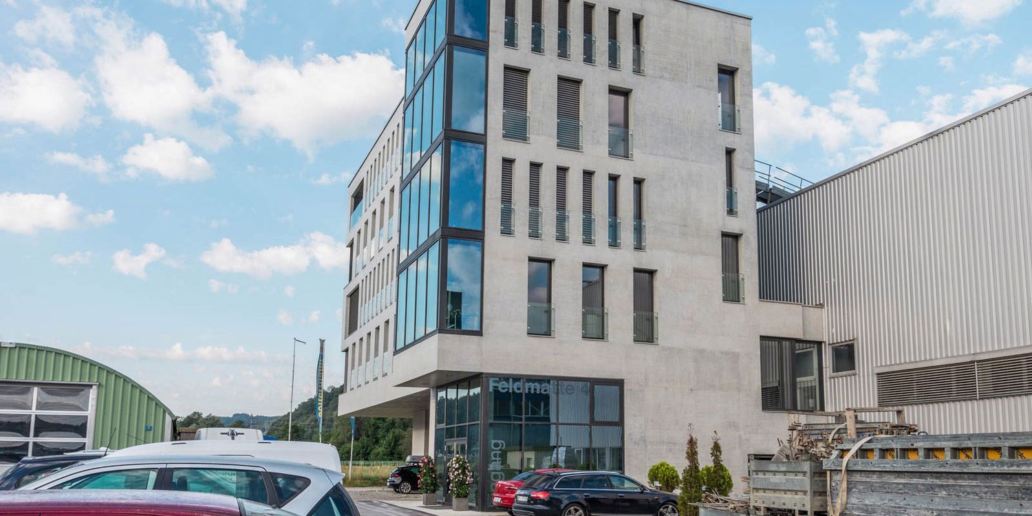 Büro- & Geschäftshaus