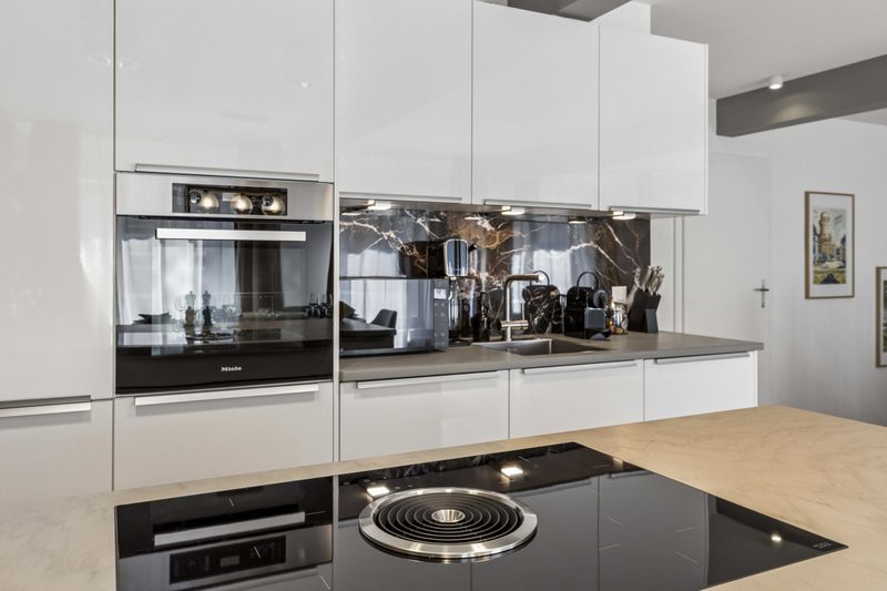 Old Town Penthouse Maisonette – Private Rooftop Waldmannstrasse