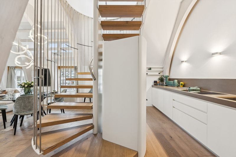 Old Town Diamond Penthouse – Private Rooftop Limmatquai 84