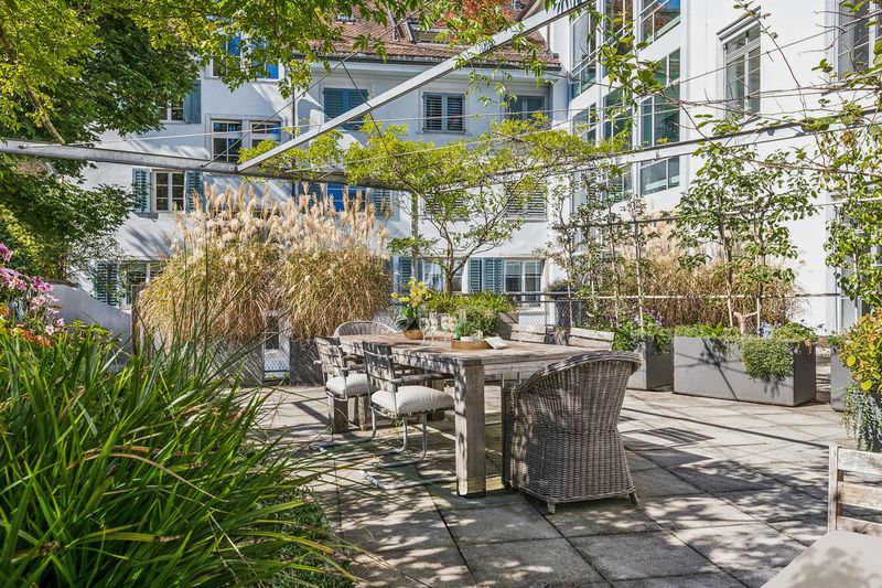 The Grossmünster Residence Zwingliplatz 3