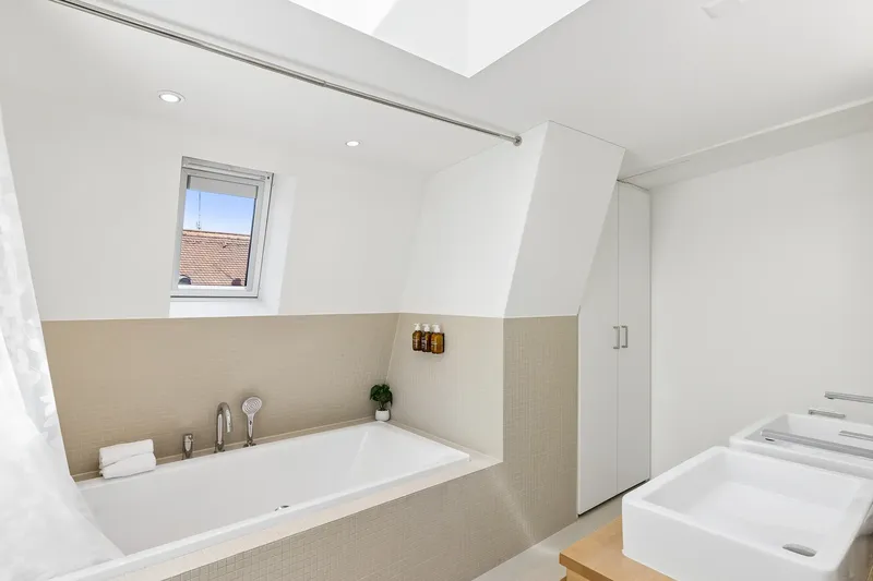 Ikon Penthouse – Rooftop, AC, Lake & Mountain View Fraumünsterstrasse
