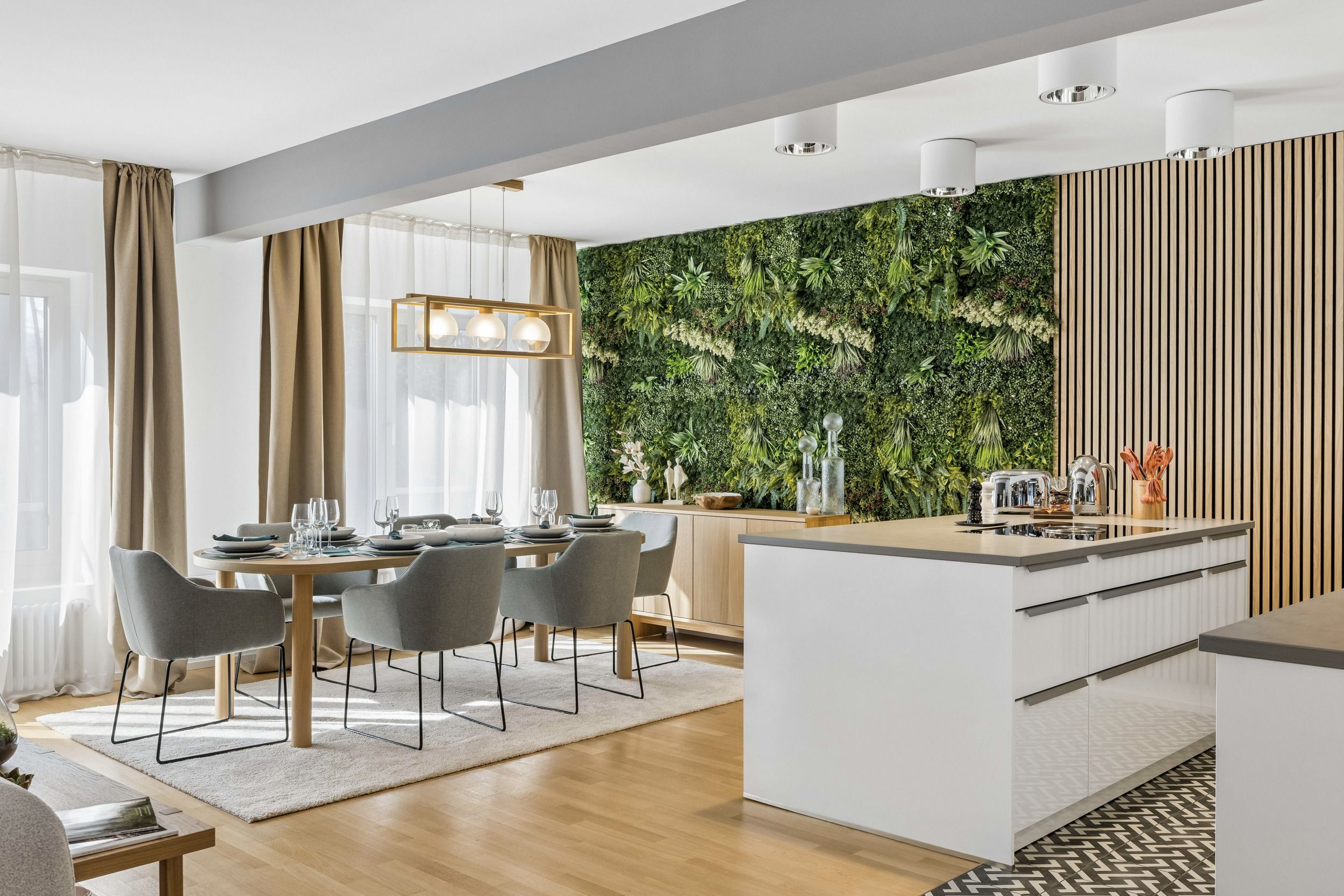 Old Town Penthouse Maisonette – Private Rooftop Waldmannstrasse